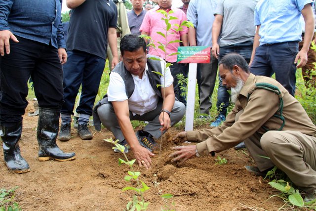 Minister Forest at Khongjom.jpg